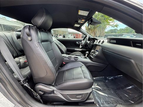 Used 2022 Ford Mustang Premium RWD image 38