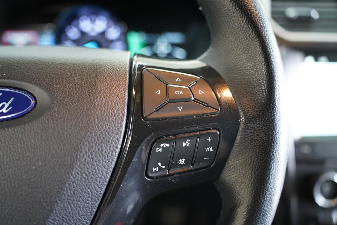 Used 2018 Ford Explorer XLT w/ Equipment Group 202A AWD/4WD image 16