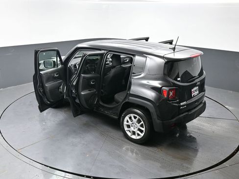Used 2023 Jeep Renegade Latitude image 57