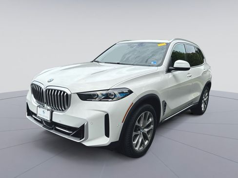 Used 2024 BMW X5 xDrive40i w/ Premium Package AWD/4WD image 11