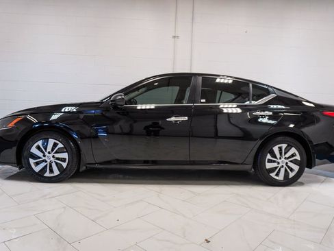 Used 2024 Nissan Altima 2.5 S image 7