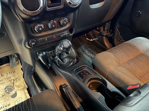 Used 2012 Jeep Wrangler Sport AWD/4WD image 12