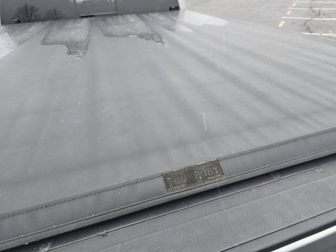 Used 2017 Toyota Tacoma TRD Sport image 21