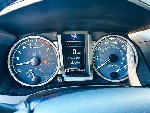 Used 2022 Toyota Tacoma SR5 image 18