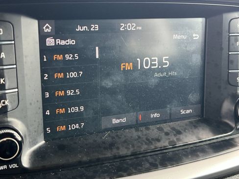 Used 2020 Kia Sorento FWD V6 image 18