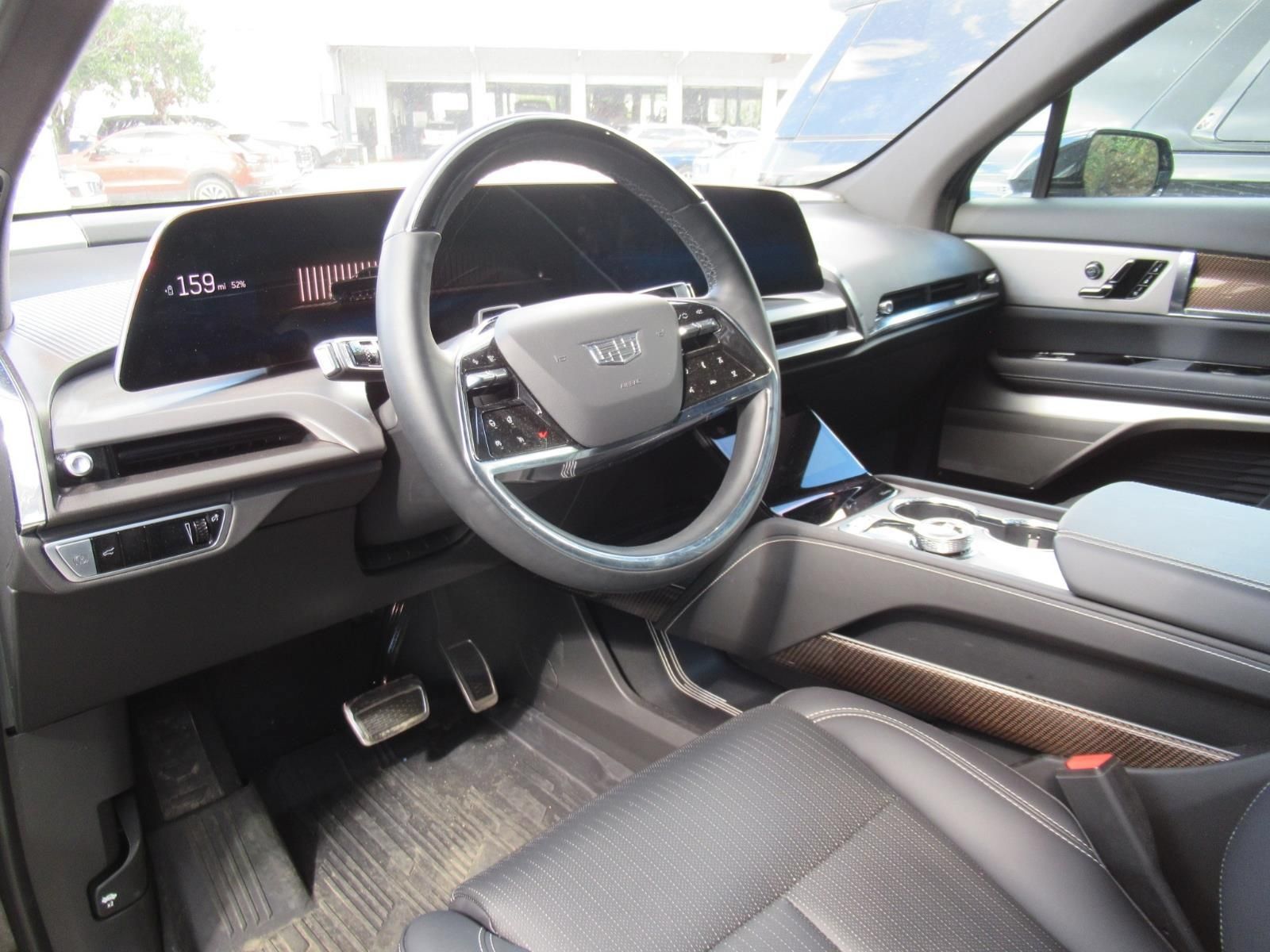 Used 2026 Cadillac Vistiq Sport w/ LPO, Floor Liner Package AWD/4WD image 11