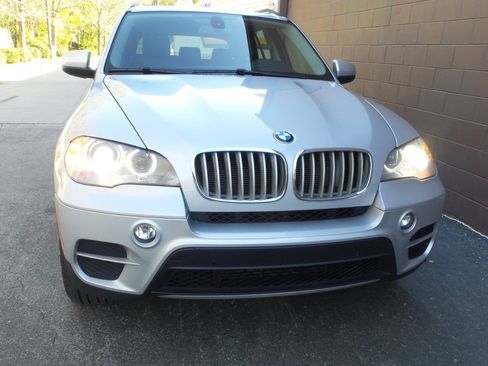 Used 2012 BMW X5 xDrive35d image 43
