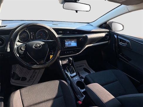 Used 2017 Toyota Corolla iM image 23