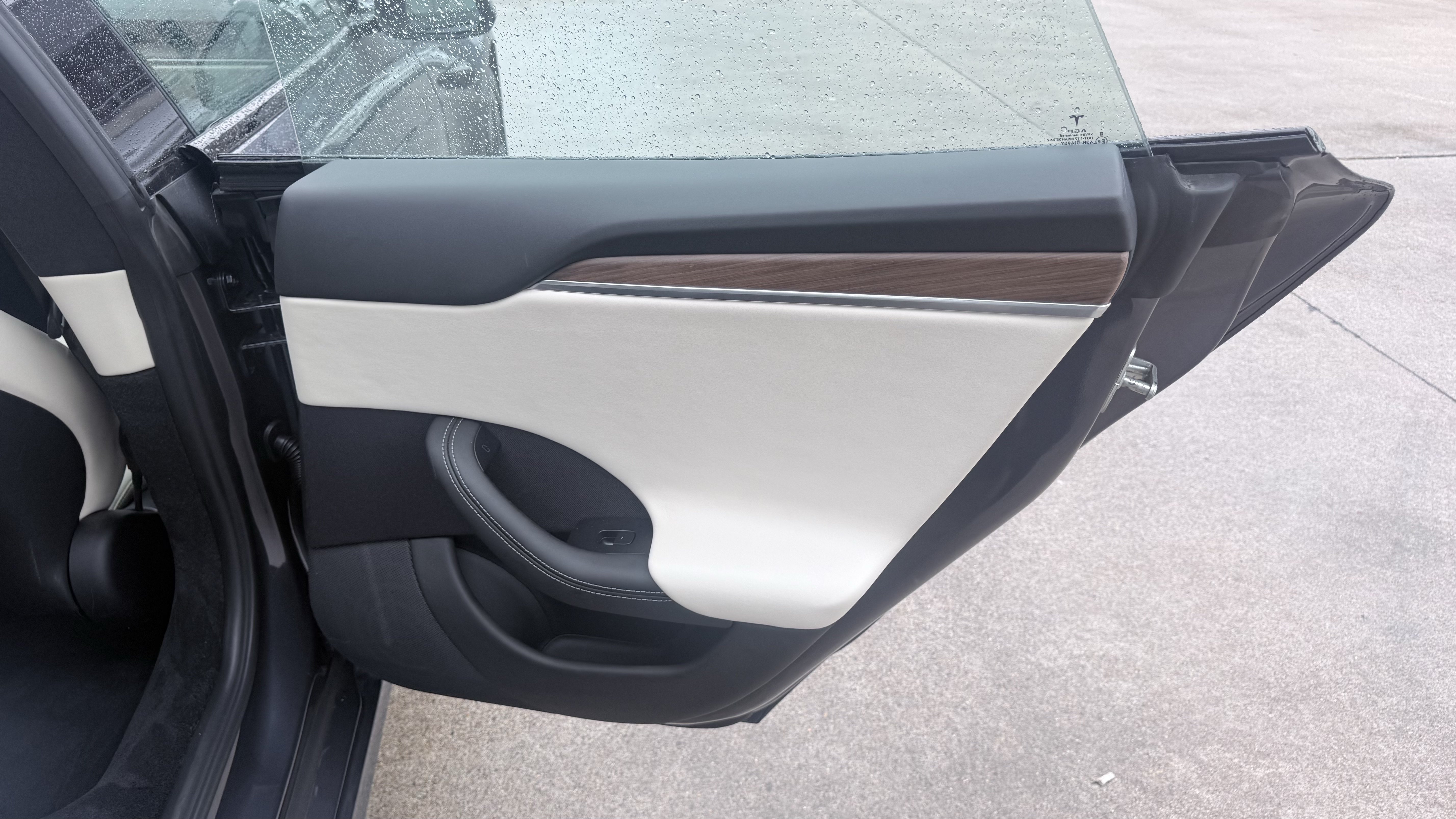 Used 2023 Tesla Model S AWD/4WD image 27