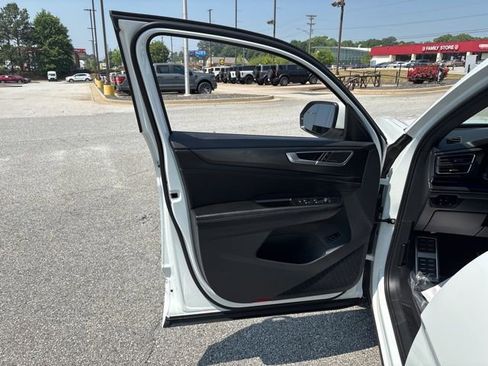 Used 2024 Volkswagen Atlas Cross Sport SEL Premium R-Line AWD/4WD image 10