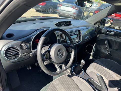 Used 2012 Volkswagen Beetle 2.0T image 16