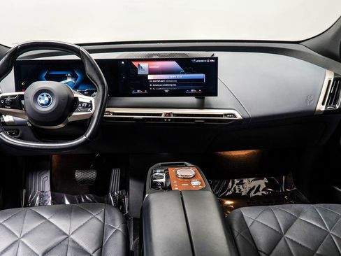 Used 2023 BMW iX M60 w/ Executive Package image 5