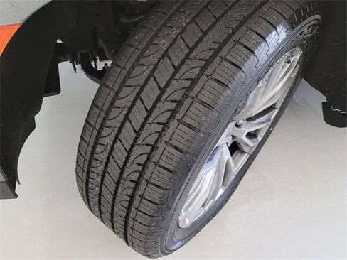 Used 2021 GMC Yukon Denali w/ Denali Premium Package image 27