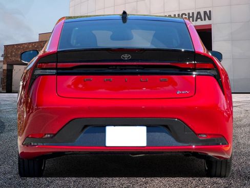 New 2026 Toyota Prius LE FWD image 4