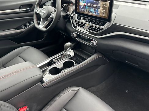 New 2025 Nissan Altima 2.5 SR image 15