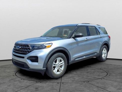 Used 2020 Ford Explorer XLT w/ Comfort Package image 1