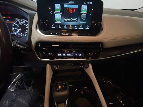 Used 2021 Nissan Rogue SL w/ Premium Package FWD image 18