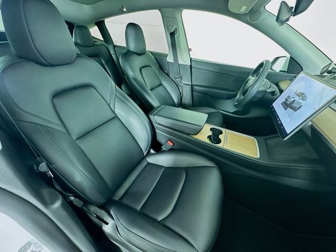 Used 2022 Tesla Model Y Performance AWD/4WD image 29