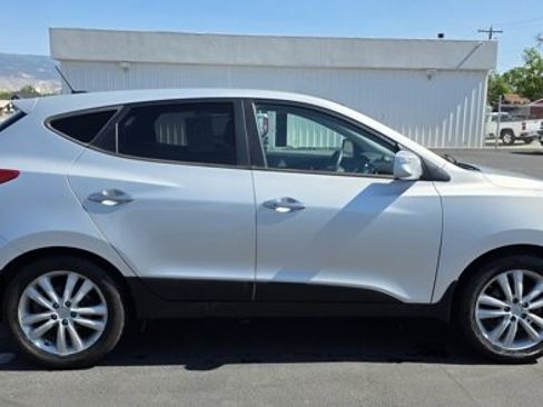 Used 2013 Hyundai Tucson Limited w/ Premium Pkg image 6