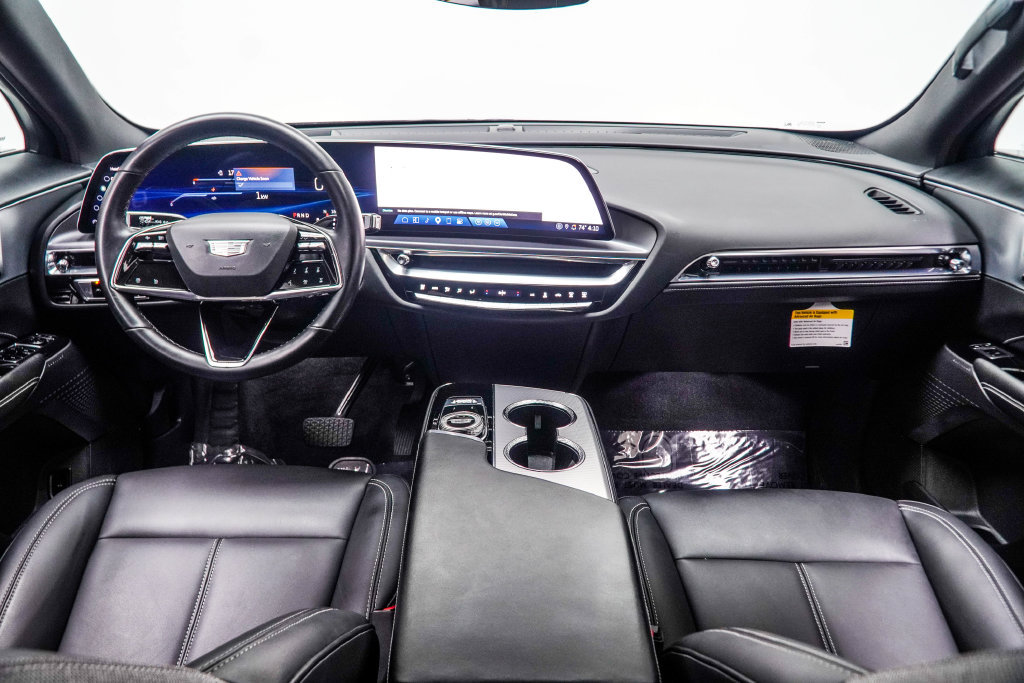 Used 2024 Cadillac Lyriq Tech RWD image 5