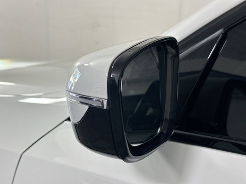 Used 2022 BMW 330i Sedan w/ Premium Package 2 image 10