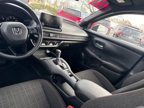 Certified 2025 Honda HR-V Sport image 23