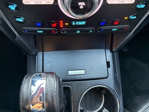 Used 2018 Ford Explorer Limited image 23