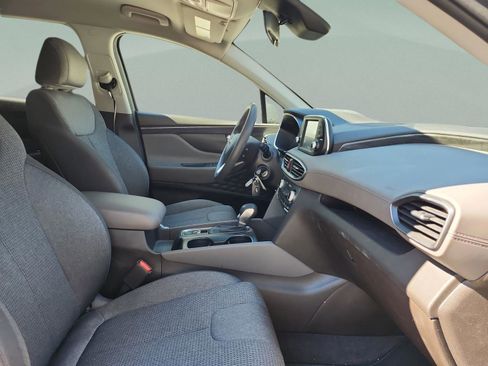 Used 2019 Hyundai Santa Fe SE image 18