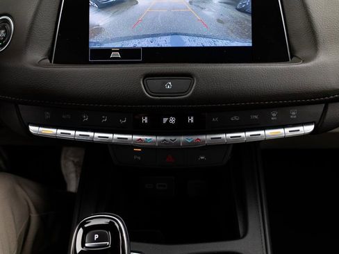 Used 2024 Cadillac XT4 Premium Luxury image 15