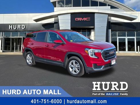 Used 2024 GMC Terrain SLE w/ Driver Convenience Package AWD/4WD image 1