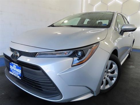 Used 2024 Toyota Corolla LE image 1