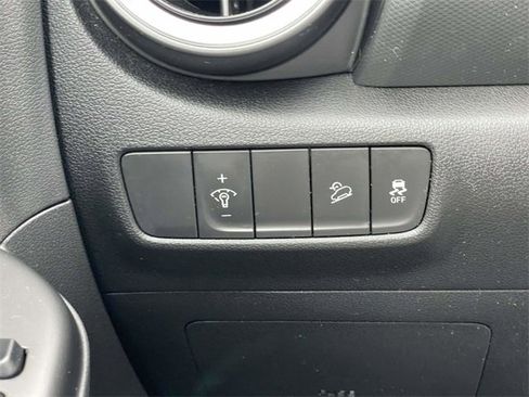 Certified 2023 Hyundai Kona SEL w/ Convenience Package image 27