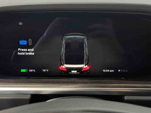 Used 2022 Tesla Model X image 17