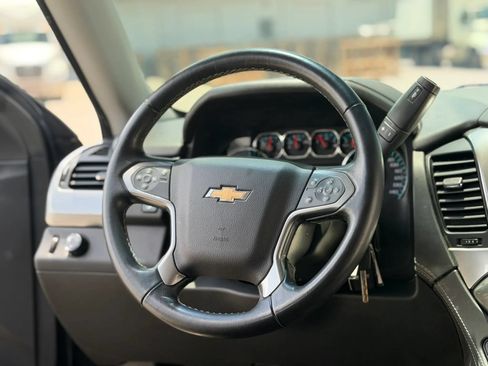 Used 2020 Chevrolet Suburban LT RWD image 30