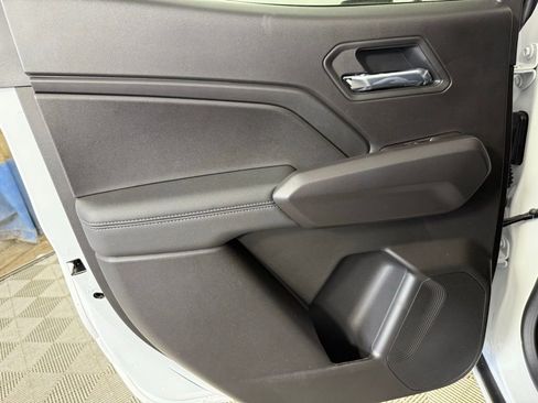 New 2025 GMC Canyon Elevation w/ Convenience Package image 24