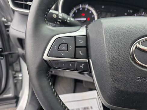 Used 2022 Toyota Highlander XLE image 16