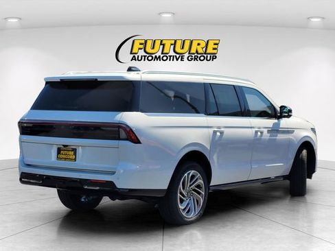 New 2026 Lincoln Navigator L Reserve image 6