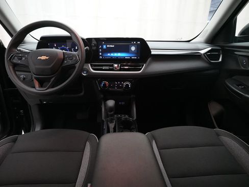 Used 2025 Chevrolet TrailBlazer LT image 5