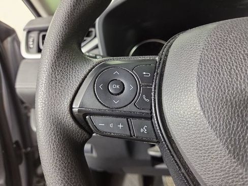 Used 2019 Toyota RAV4 LE w/ Carpet Mat Package AWD/4WD image 22