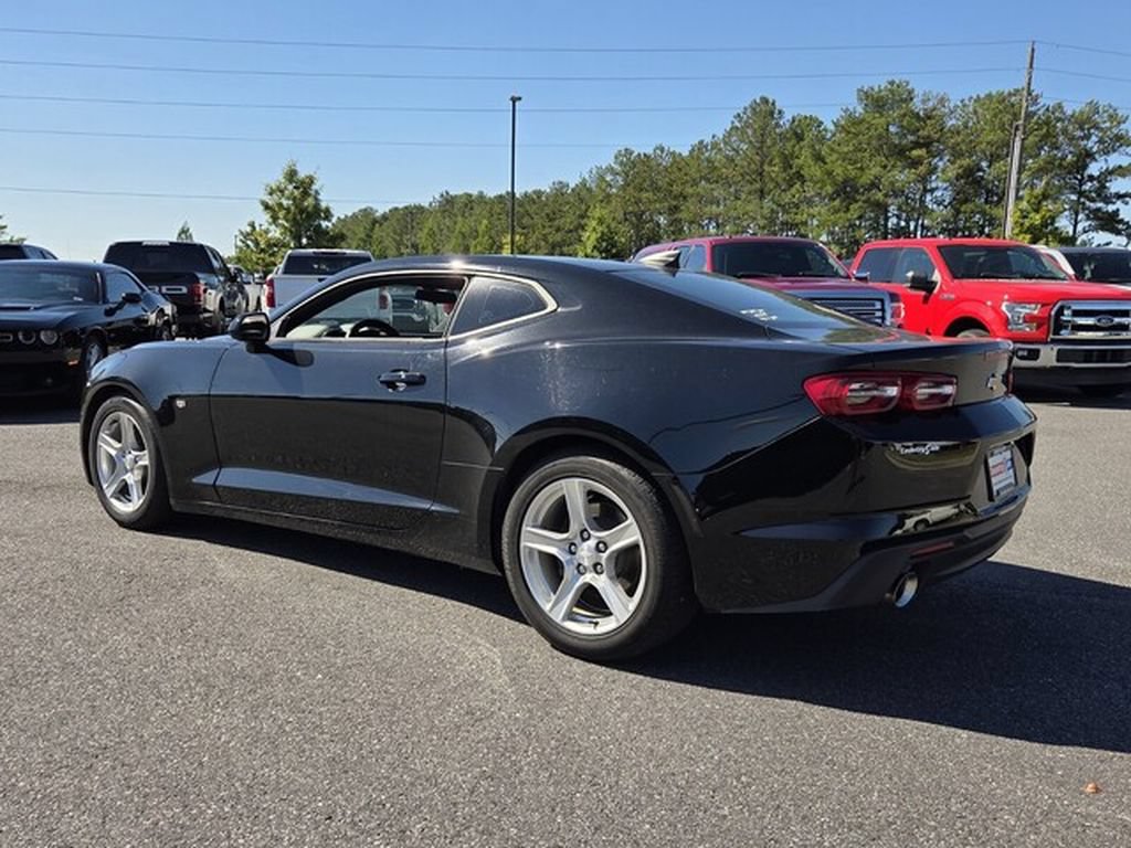 Used 2023 Chevrolet Camaro LT RWD image 6