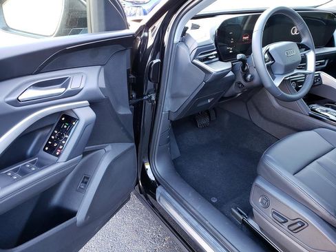 New 2025 Audi Q5 Premium image 6