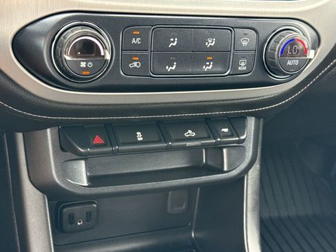 Used 2019 GMC Canyon SLE w/ SLE Convenience Package image 21