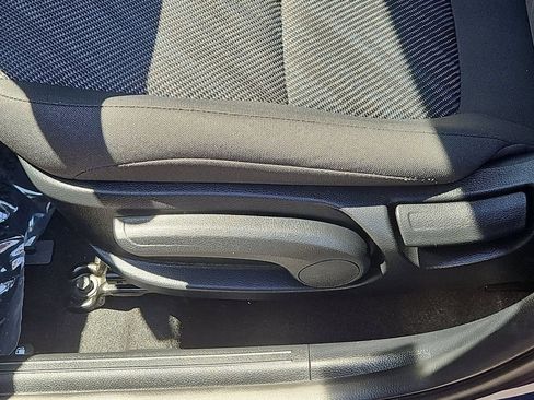 Certified 2025 Kia Seltos LX AWD/4WD image 18