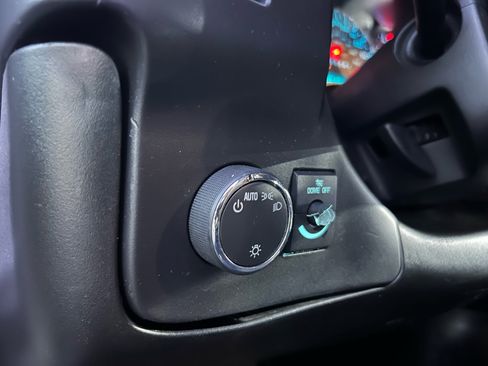 Used 2022 GMC Savana 2500 w/ Driver Convenience Package image 19