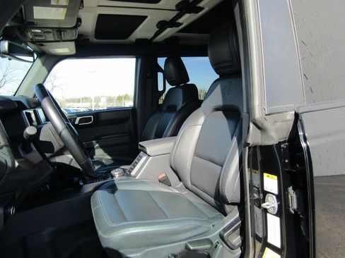 Used 2025 Ford Bronco Badlands AWD/4WD image 16