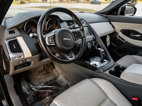 Used 2019 Jaguar E-PACE S image 3