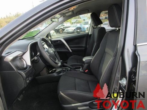 Used 2018 Toyota RAV4 LE image 12