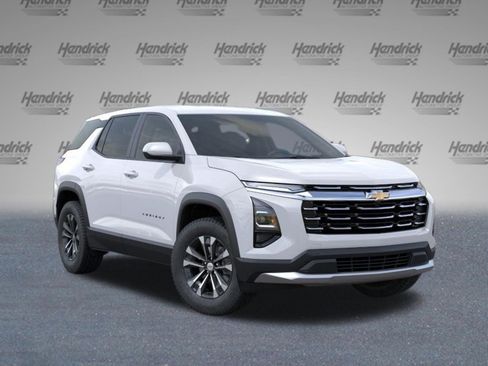 New 2026 Chevrolet Equinox LT FWD image 2