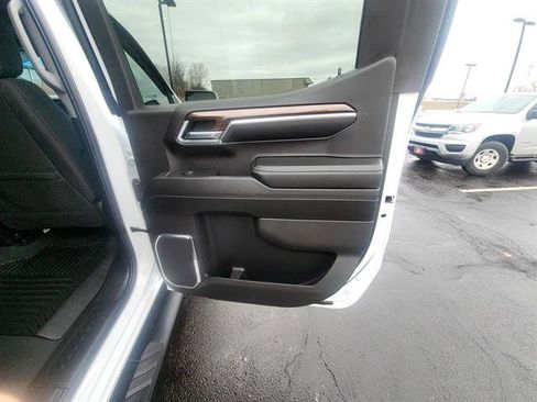 Used 2023 Chevrolet Silverado 1500 LT image 12