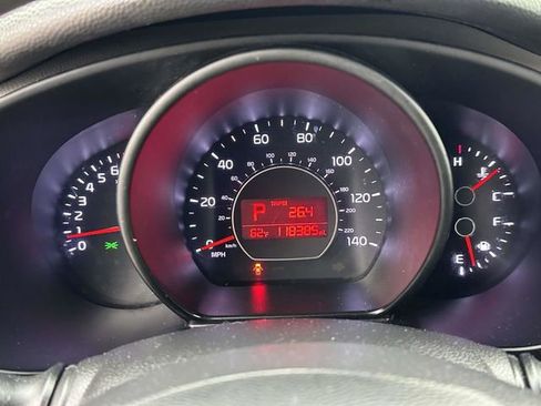 Used 2016 Kia Soul FWD image 13